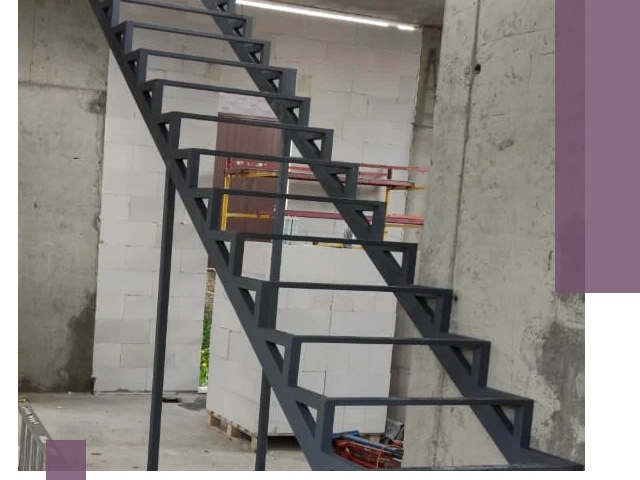 Демонтаж металлических лестниц в Старой Руссе быстро и безопасно