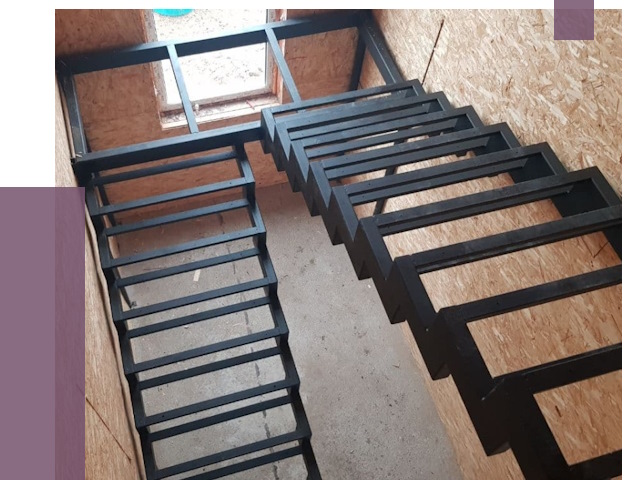 Демонтаж лестниц на металлокаркасе в Старой Руссе от 7337 руб. за м²