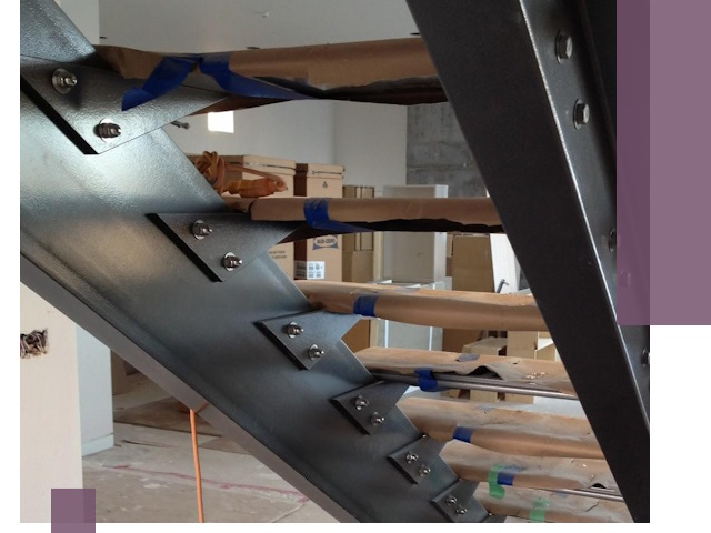 Усиление лестничных конструкций и усиление опор в Старой Руссе