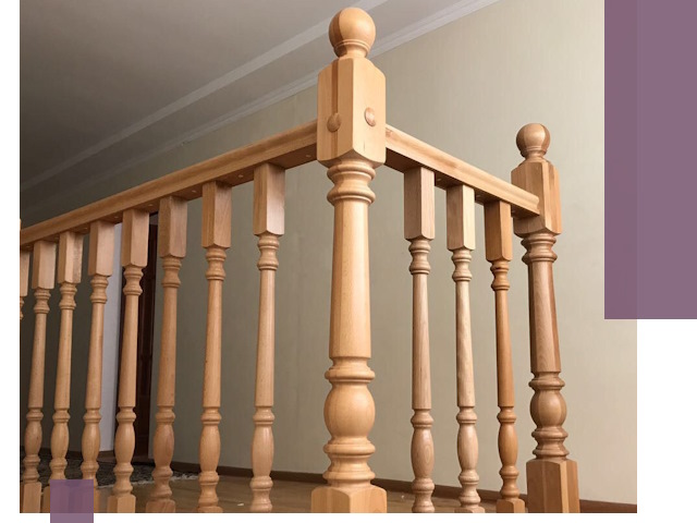 Деревянные перила на заказ в Старой Руссе: монтаж и изготовление