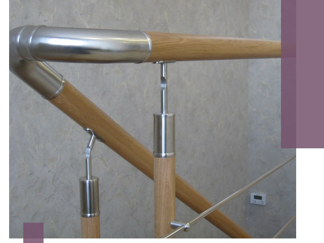 Комбинированные перила на заказ в Старой Руссе — монтаж и производство