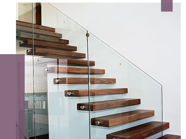 Стеклянные перила для лестницы в Старой Руссе от 14776 руб.