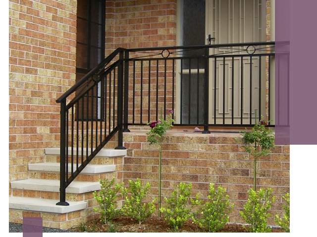 Уличные перила из металла под ключ в Старой Руссе