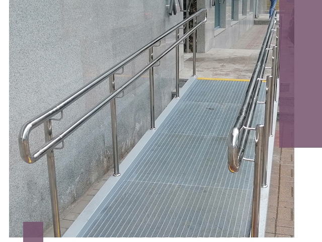 Пандусы для инвалидов в Старой Руссе — изготовление и монтаж