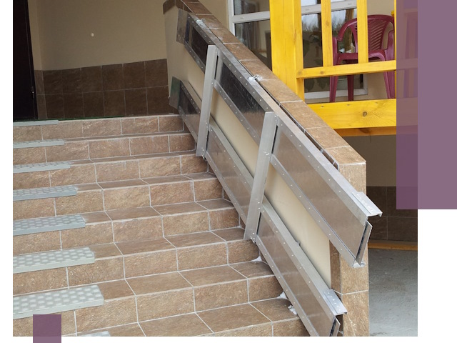 Откидные пандусы под ключ в Старой Руссе — монтаж и демонтаж