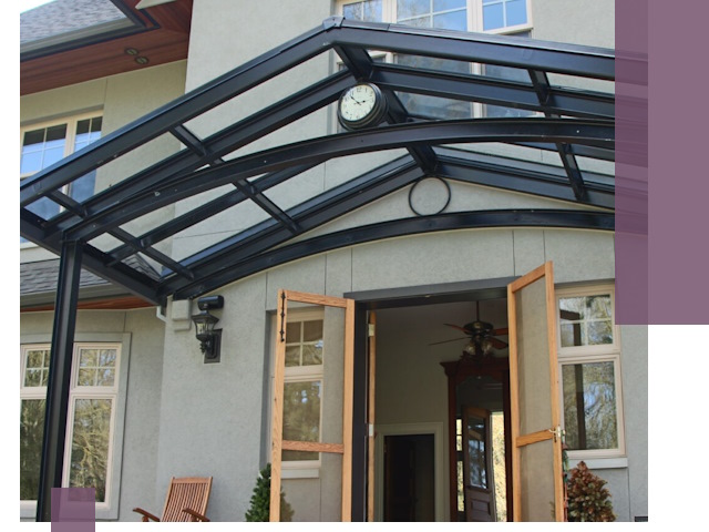 Изготовление и монтаж навесов и козырьков в Старой Руссе