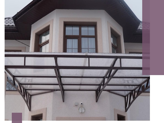 Козырьки из поликарбоната под ключ в Старой Руссе