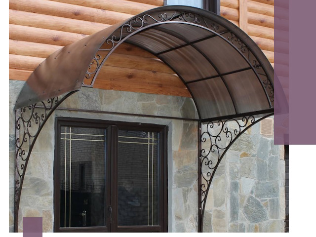 Арочные козырьки под ключ в Старой Руссе: изготовление и монтаж