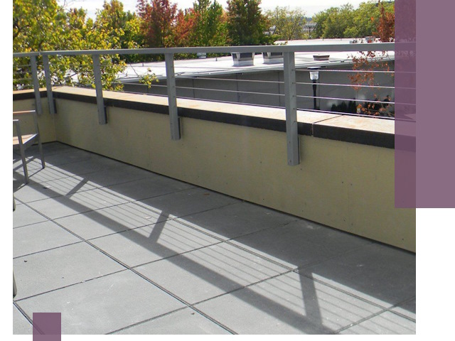 Металлические парапеты под ключ в Старой Руссе: монтаж и изготовление