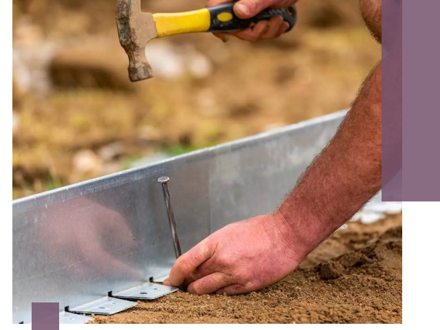 Монтаж металлических бордюров в Старой Руссе быстро и качественно