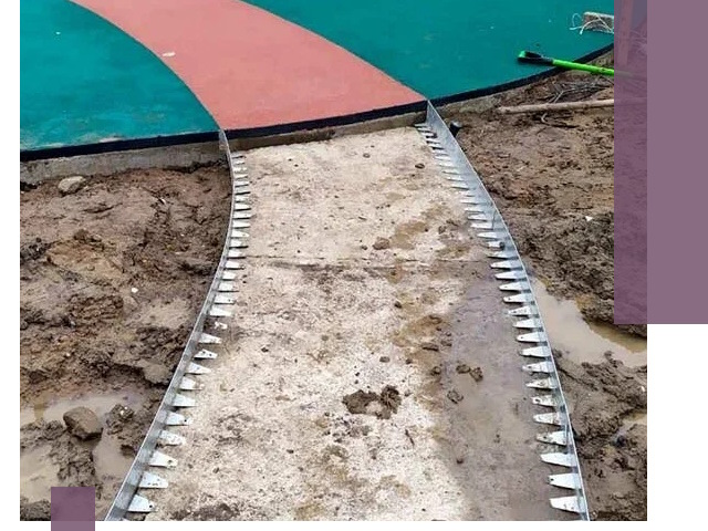 Металлические бордюры для дорожек в Старой Руссе — монтаж и изготовление