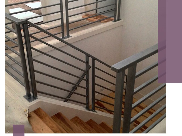 Изготовление поручней из металла и дерева в Старой Руссе