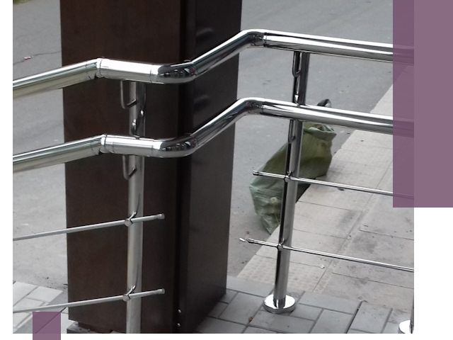 Монтаж поручней из нержавеющей стали в Старой Руссе качественно и быстро